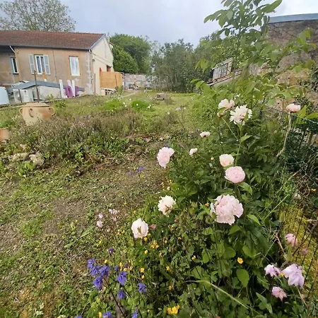 Logis Des Pivoines Villa Trezelles Exterior photo