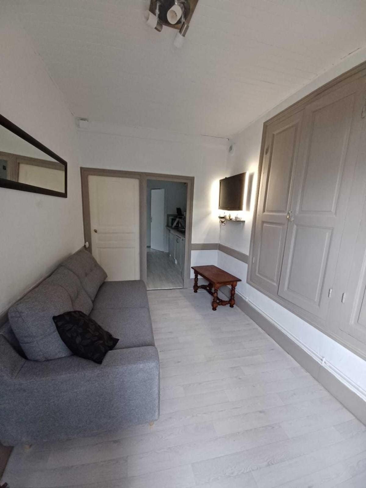 Holiday home Logis Des Pivoines *