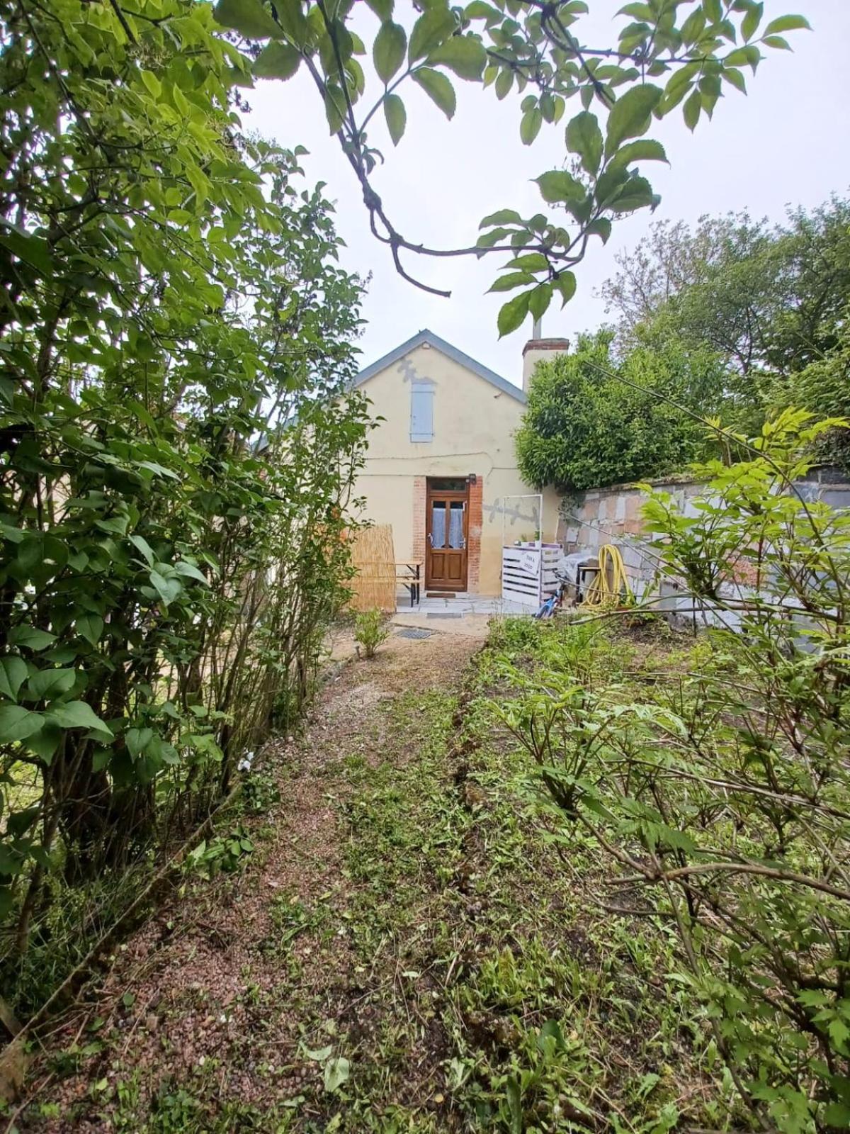 Logis Des Pivoines Holiday home Trezelles